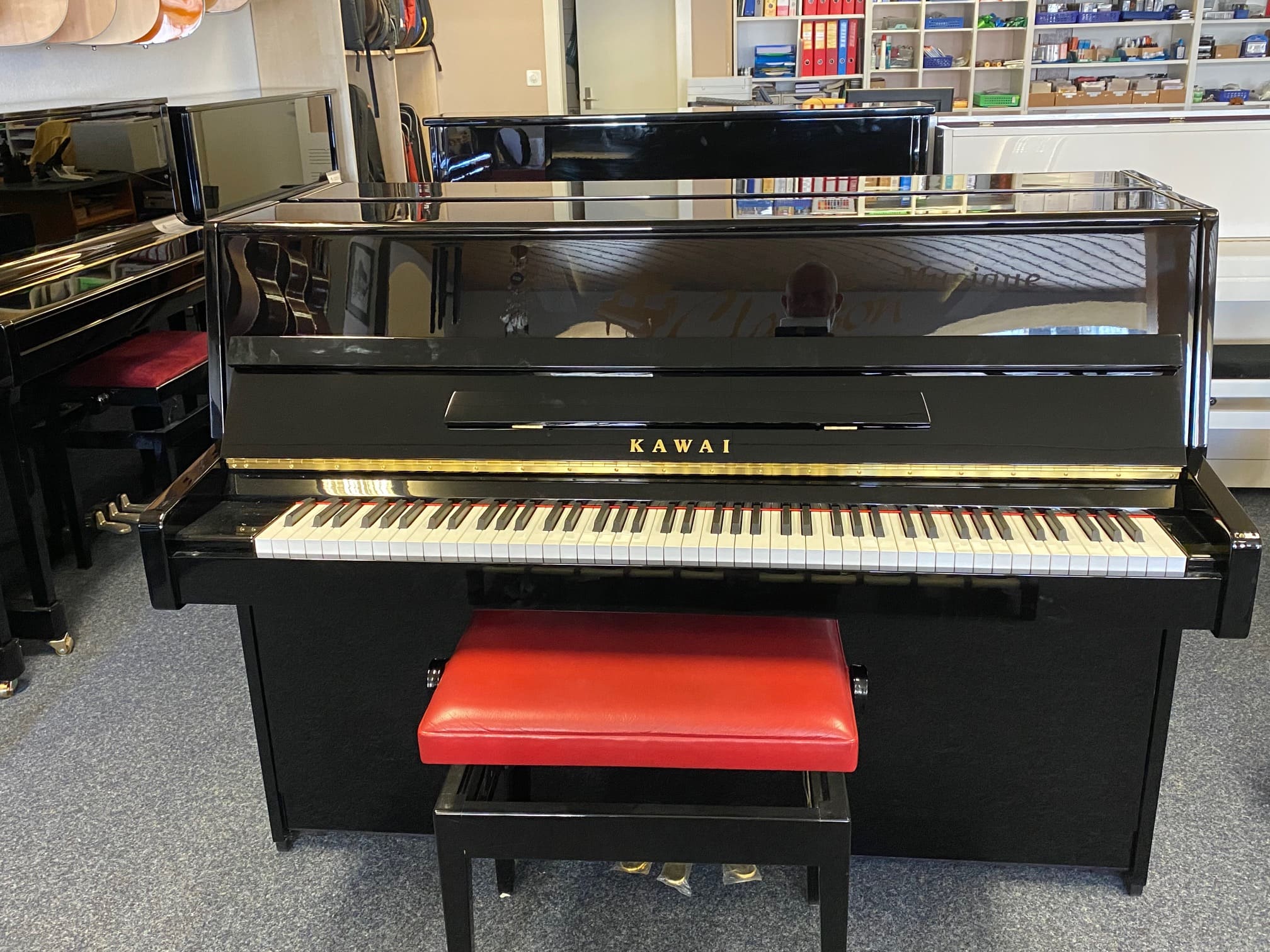 Piano droit kawai